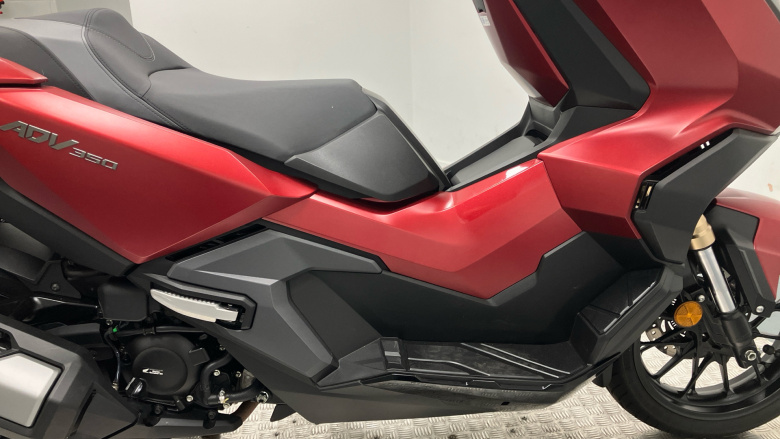 Honda ADV 350 (22 Model Year)